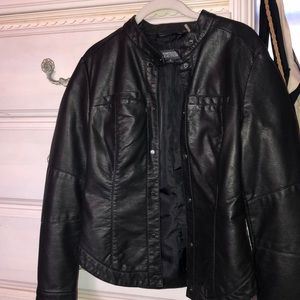 Leather jacket worn once